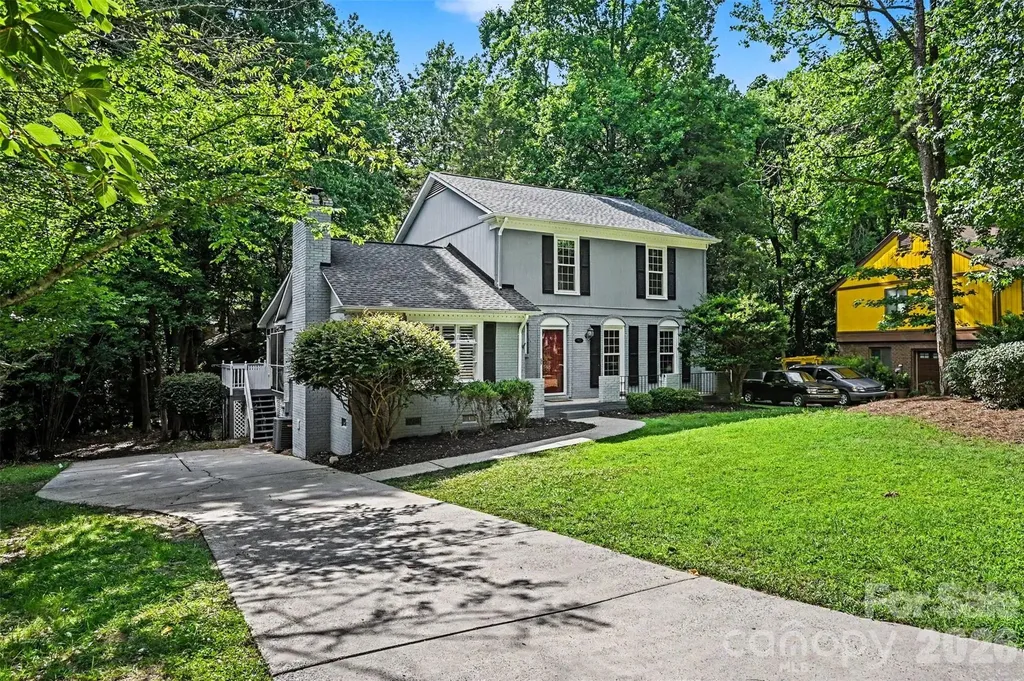 9322 New Towne Drive Matthews NC 28105
