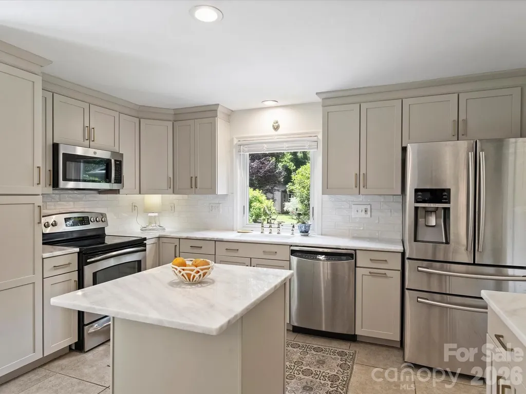 6139 Candlewood Drive Charlotte NC 28210