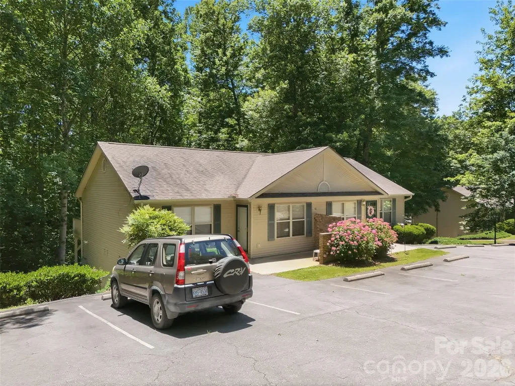 42 Queen Road Candler NC 28715