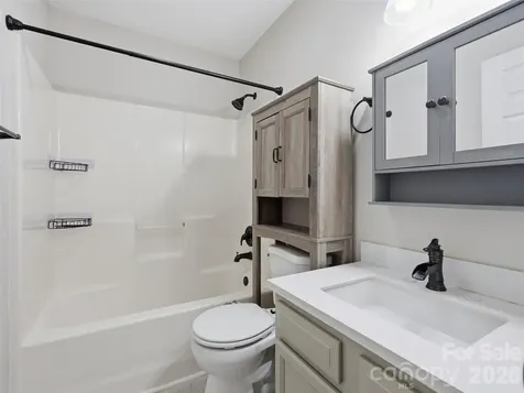 42 Queen Road Candler NC 28715