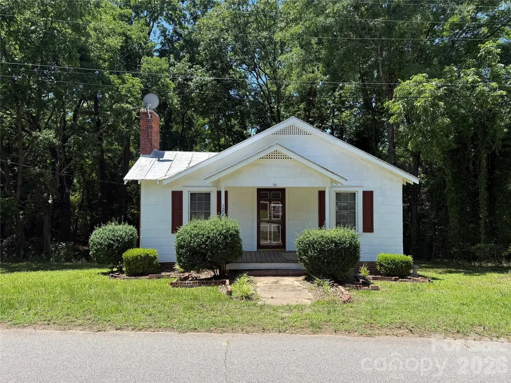122 E Hargrave Street Wadesboro NC 28170