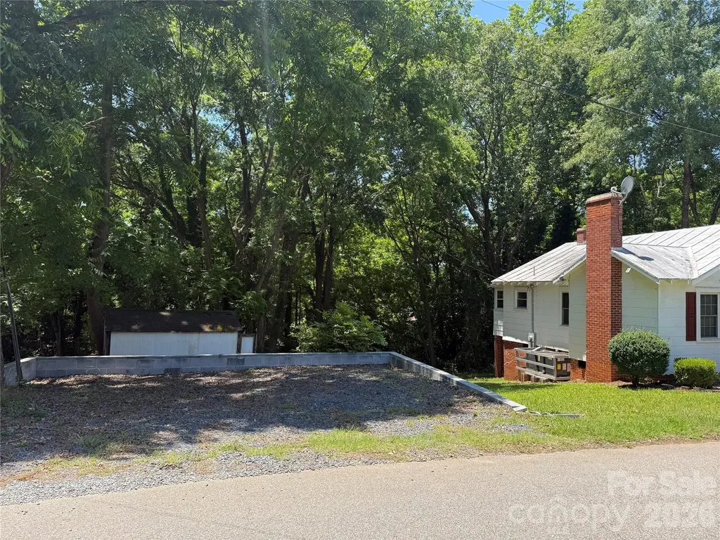 122 E Hargrave Street Wadesboro NC 28170