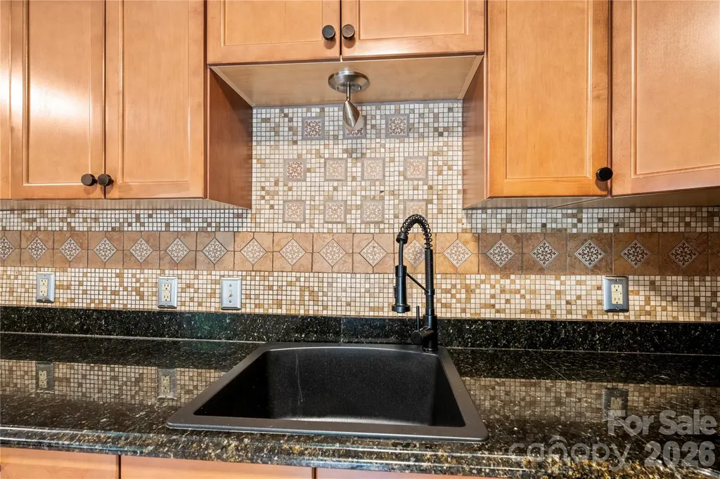 589 Sand Hill Road Asheville NC 28806
