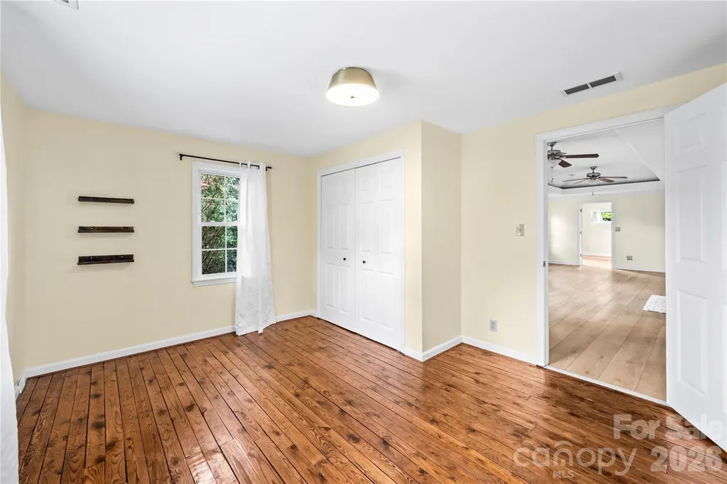 589 Sand Hill Road Asheville NC 28806