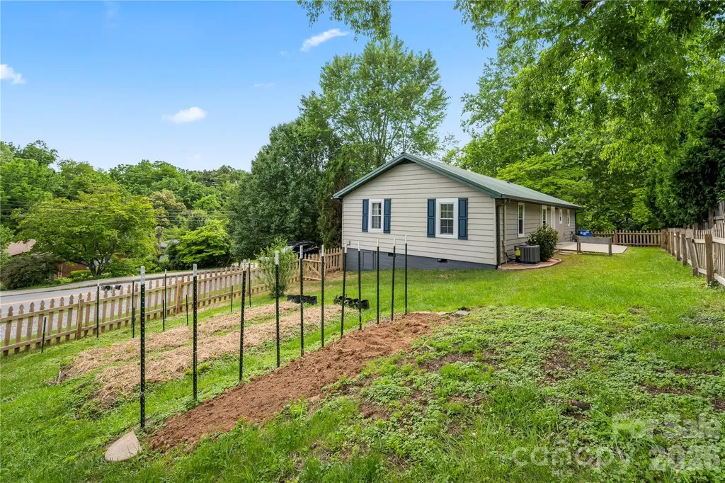 589 Sand Hill Road Asheville NC 28806