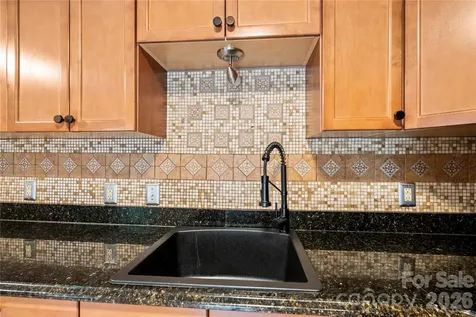 589 Sand Hill Road Asheville NC 28806