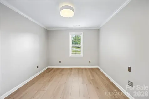 589 Sand Hill Road Asheville NC 28806
