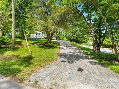 589 Sand Hill Road Asheville NC 28806