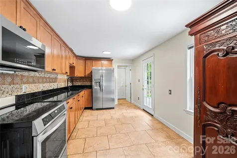 589 Sand Hill Road Asheville NC 28806