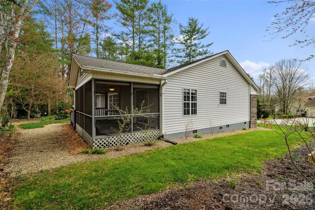 2 Manakiki Court Etowah NC 28729