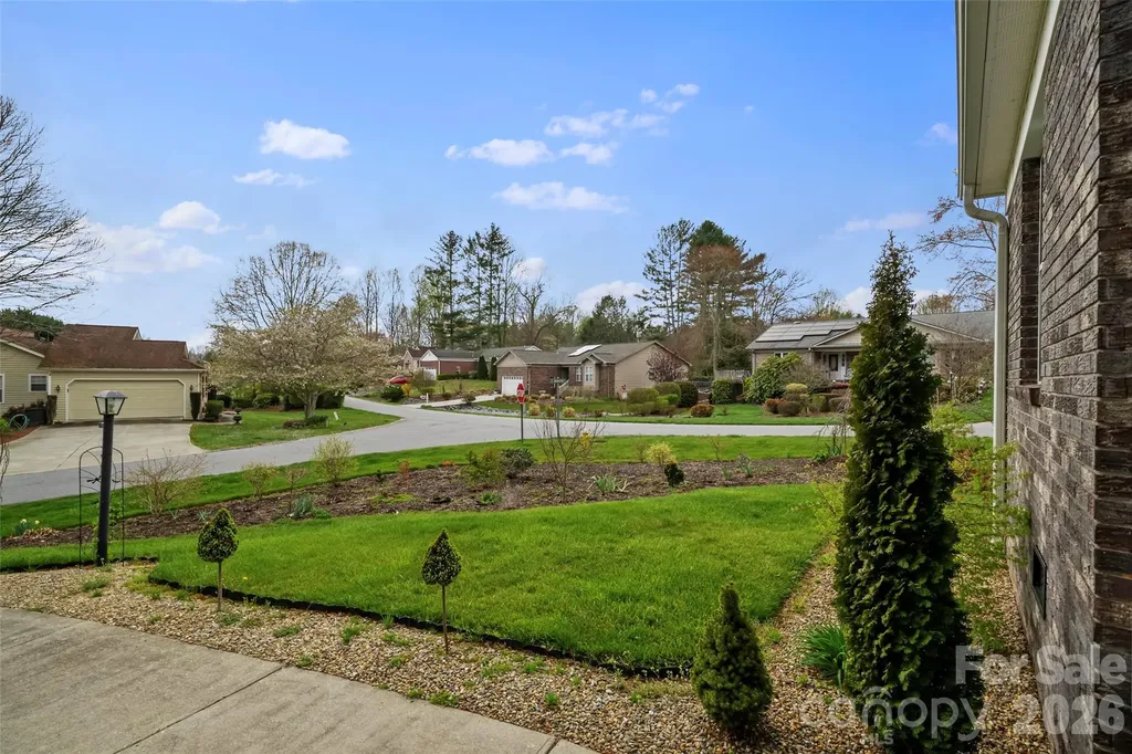2 Manakiki Court Etowah NC 28729