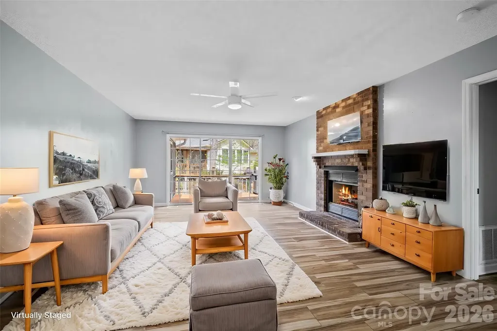 2 Manakiki Court Etowah NC 28729