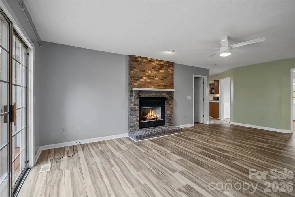 2 Manakiki Court Etowah NC 28729