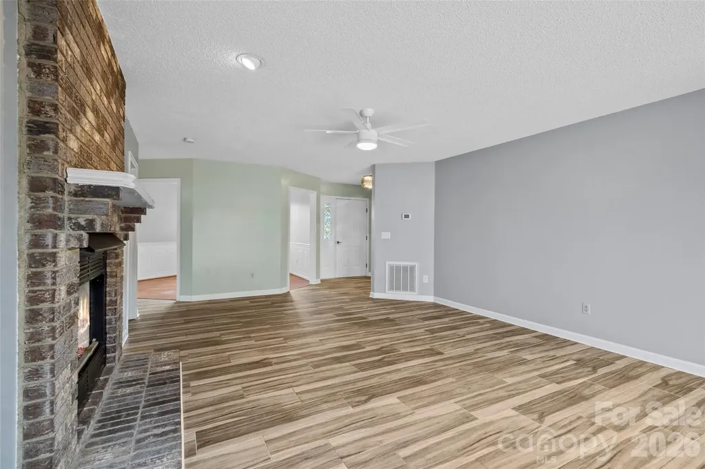 2 Manakiki Court Etowah NC 28729