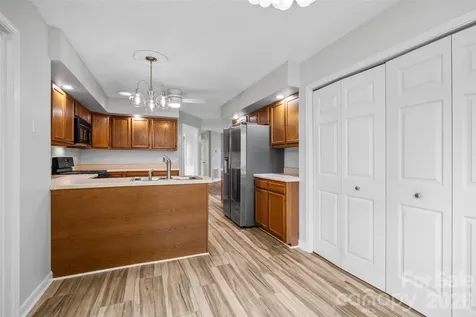 2 Manakiki Court Etowah NC 28729