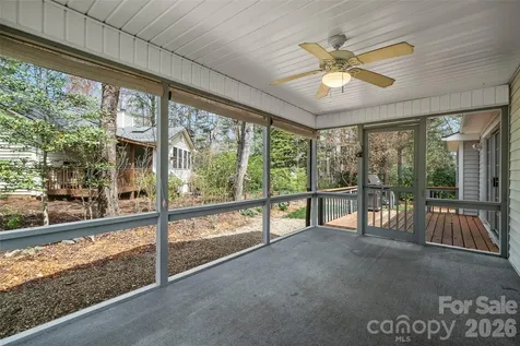 2 Manakiki Court Etowah NC 28729