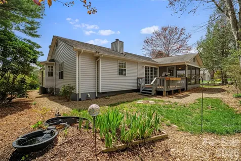 2 Manakiki Court Etowah NC 28729