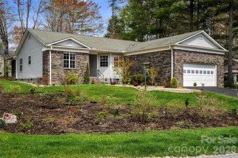 2 Manakiki Court Etowah NC 28729
