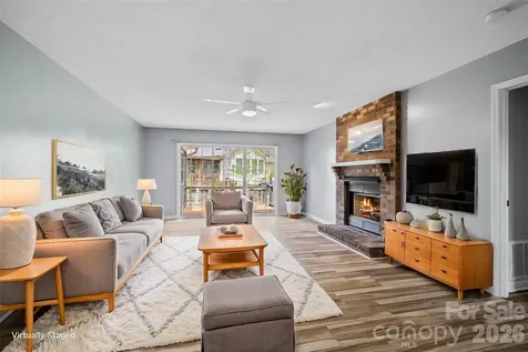2 Manakiki Court Etowah NC 28729