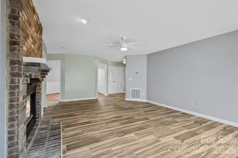 2 Manakiki Court Etowah NC 28729