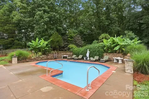 1099 Curve View Road Lincolnton NC 28092