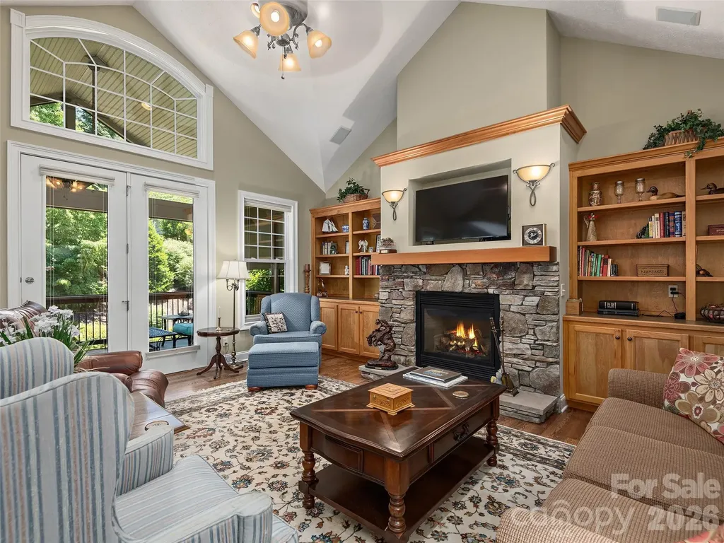 63 Whistlewood Lane Hendersonville NC 28739