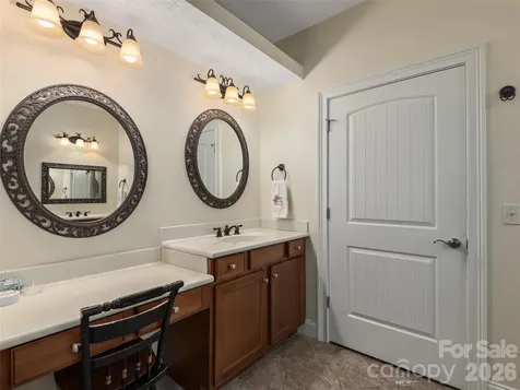63 Whistlewood Lane Hendersonville NC 28739