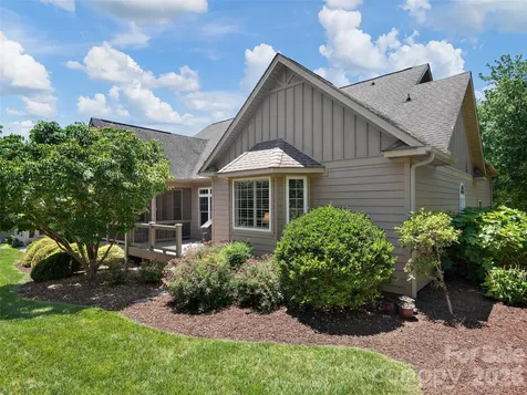 63 Whistlewood Lane Hendersonville NC 28739