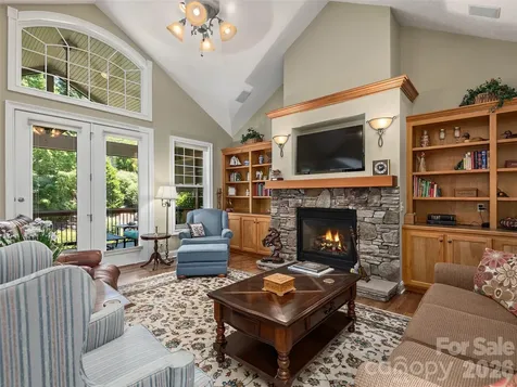 63 Whistlewood Lane Hendersonville NC 28739