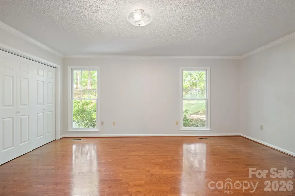2150 9th Street NW Hickory NC 28601
