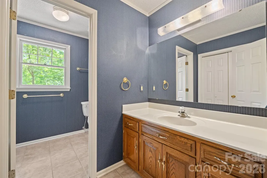 2150 9th Street NW Hickory NC 28601
