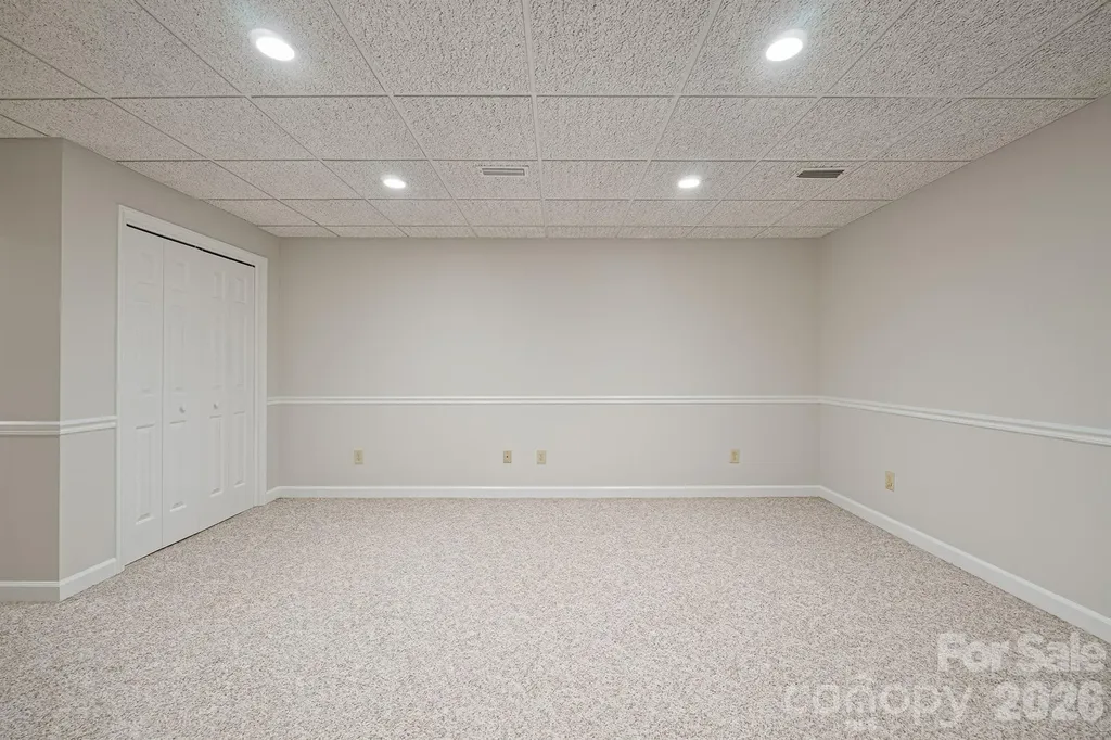2150 9th Street NW Hickory NC 28601