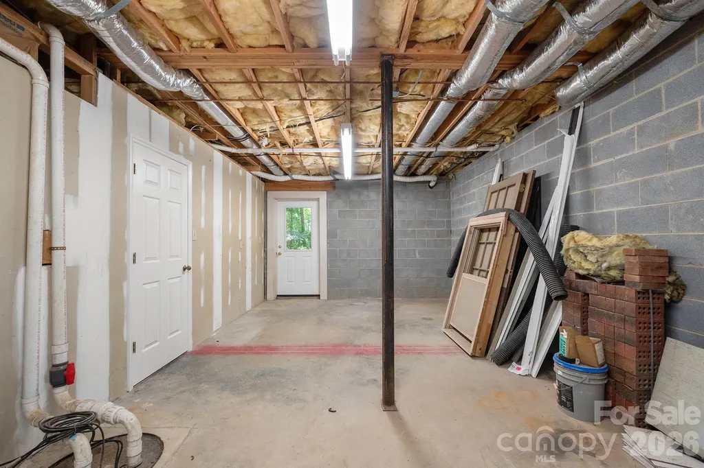 2150 9th Street NW Hickory NC 28601