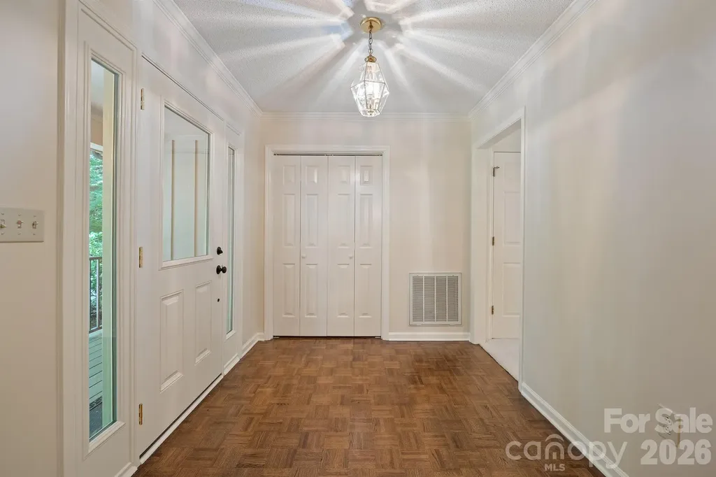 2150 9th Street NW Hickory NC 28601