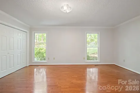 2150 9th Street NW Hickory NC 28601