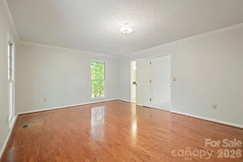 2150 9th Street NW Hickory NC 28601