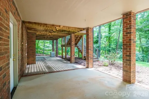 2150 9th Street NW Hickory NC 28601