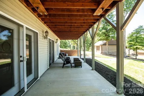 794 Riverwood Drive Lexington NC 27292