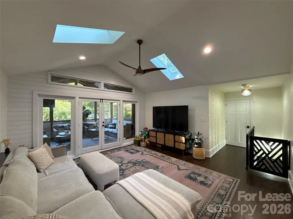 2016 Lombardy Circle Charlotte NC 28203