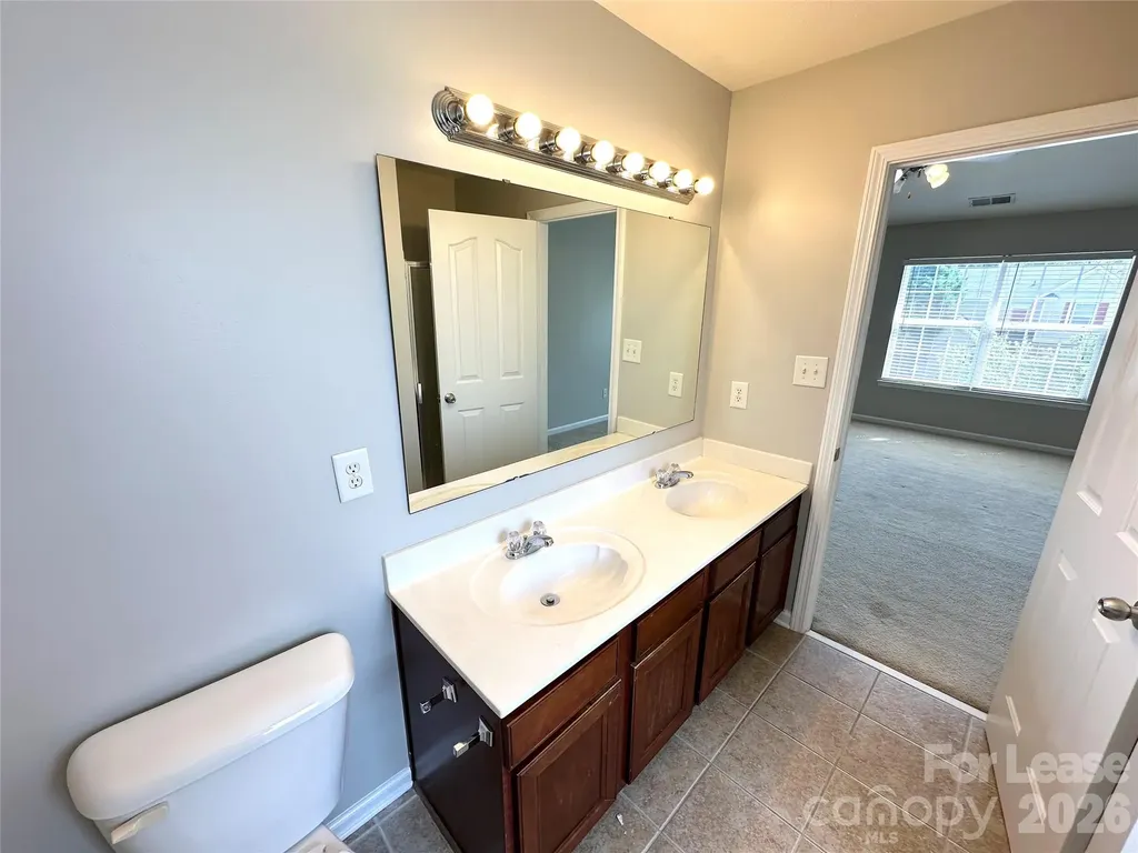 8227 Belmont Stables Drive Charlotte NC 28216