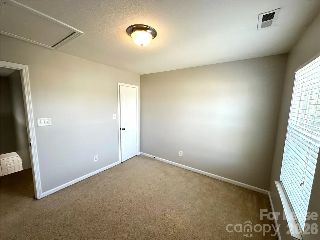 8227 Belmont Stables Drive Charlotte NC 28216