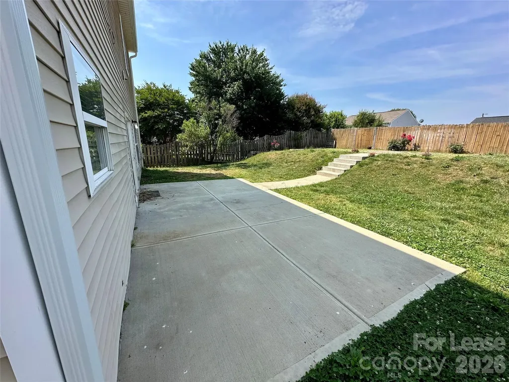 8227 Belmont Stables Drive Charlotte NC 28216
