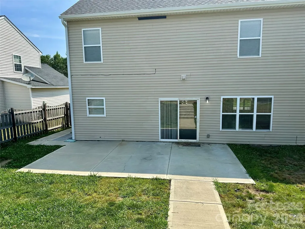 8227 Belmont Stables Drive Charlotte NC 28216