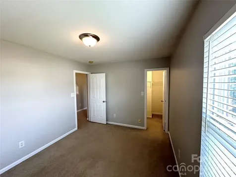 8227 Belmont Stables Drive Charlotte NC 28216