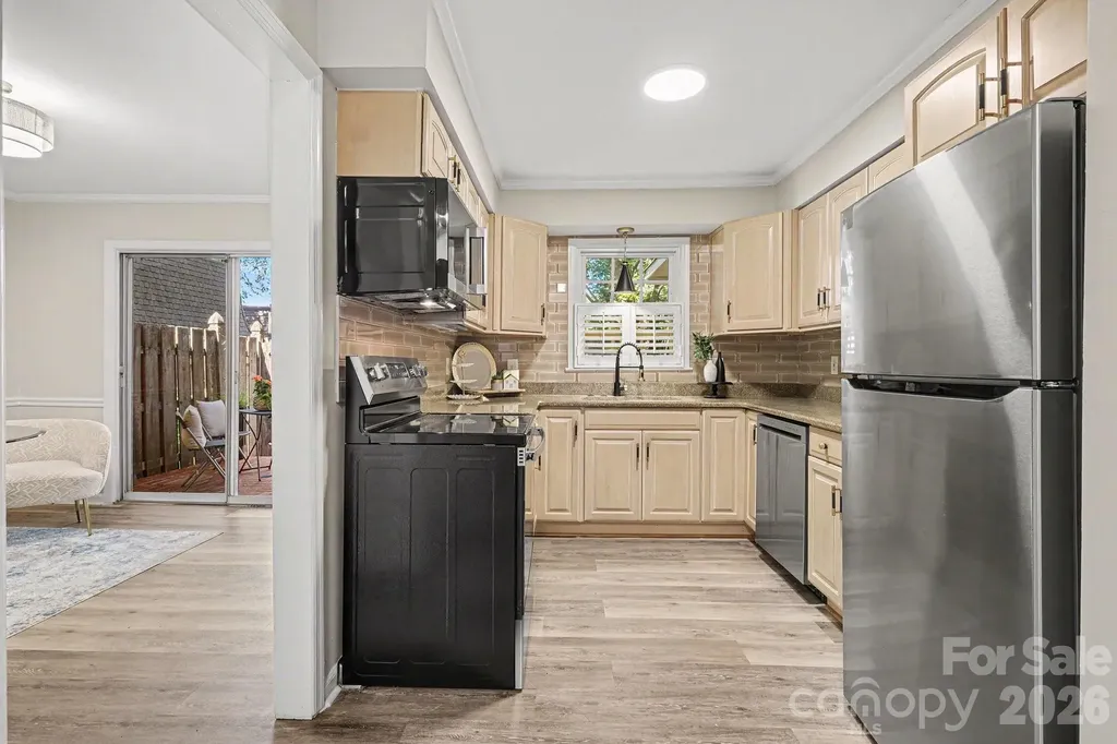 2235 Rexford Road Charlotte NC 28211