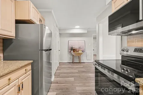 2235 Rexford Road Charlotte NC 28211