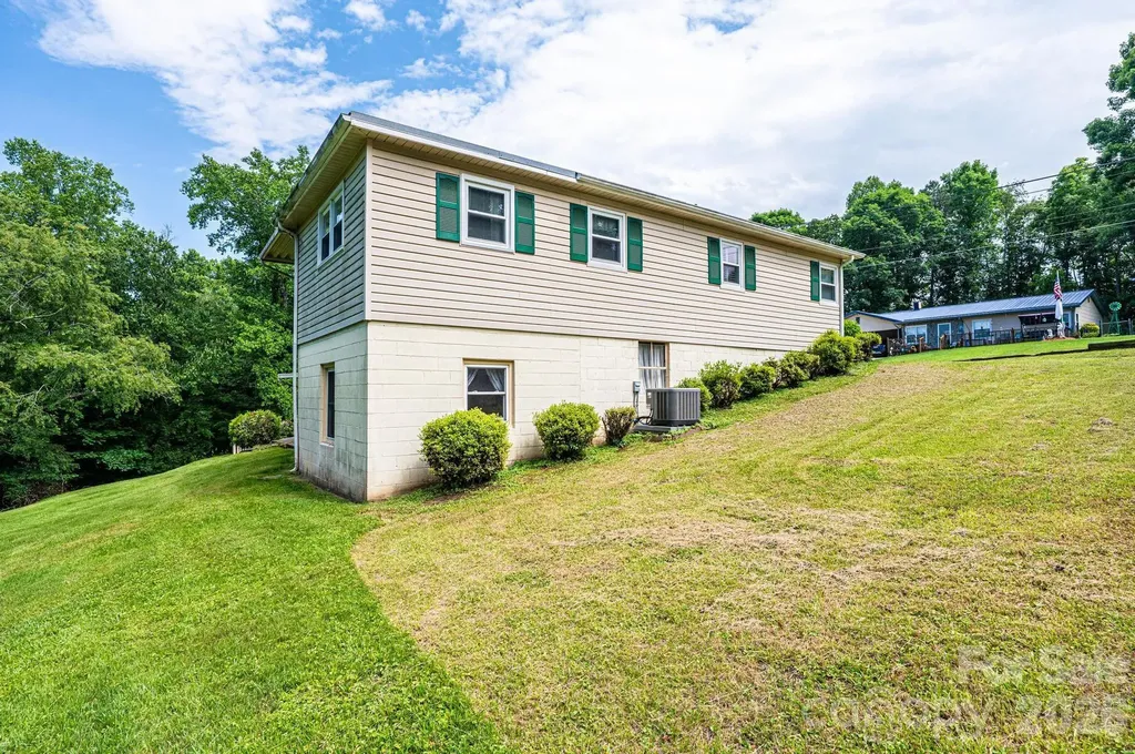 452 Swanson Drive SW Lenoir NC 28645