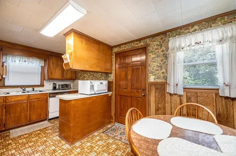 452 Swanson Drive SW Lenoir NC 28645