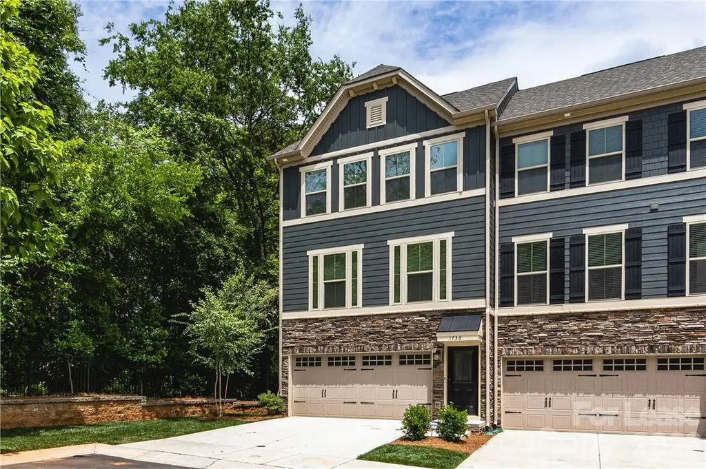 1736 Town Oak Lane Charlotte NC 28205