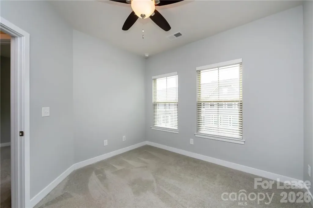 1736 Town Oak Lane Charlotte NC 28205